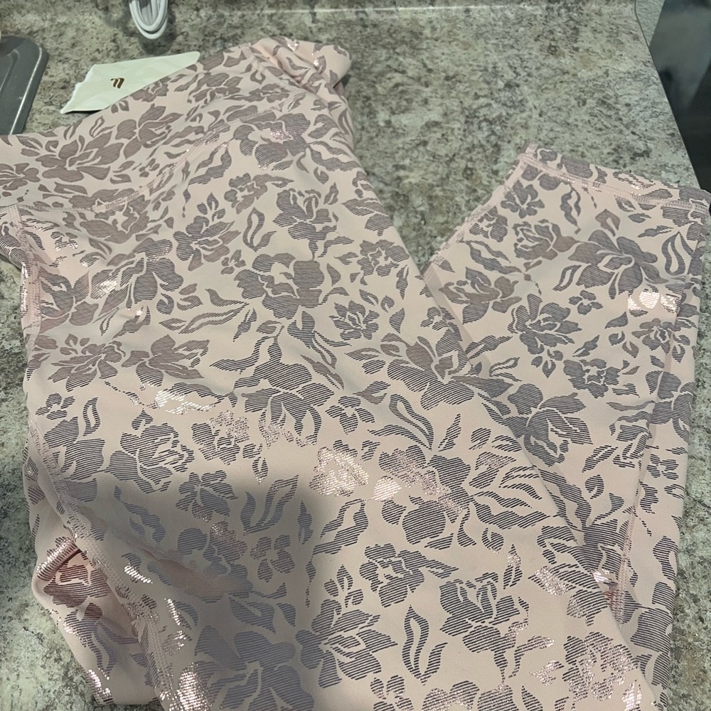 Fabletics Size Large. High waisted Purelux. Absolutely beautiful